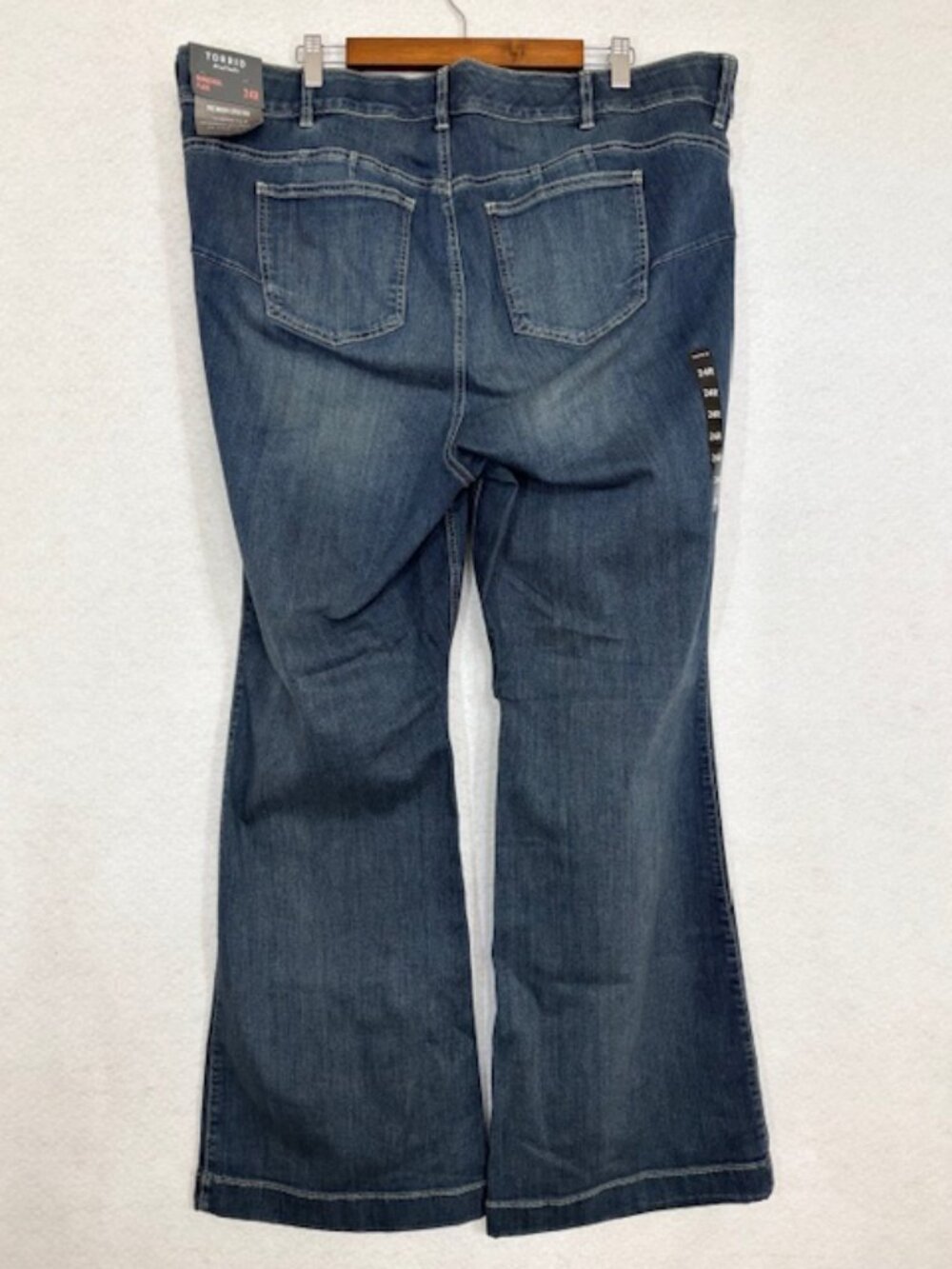 TORRID womens bombshell flare premium stretch medium wash denim jeans 24R NEW - Picture 2 of 7